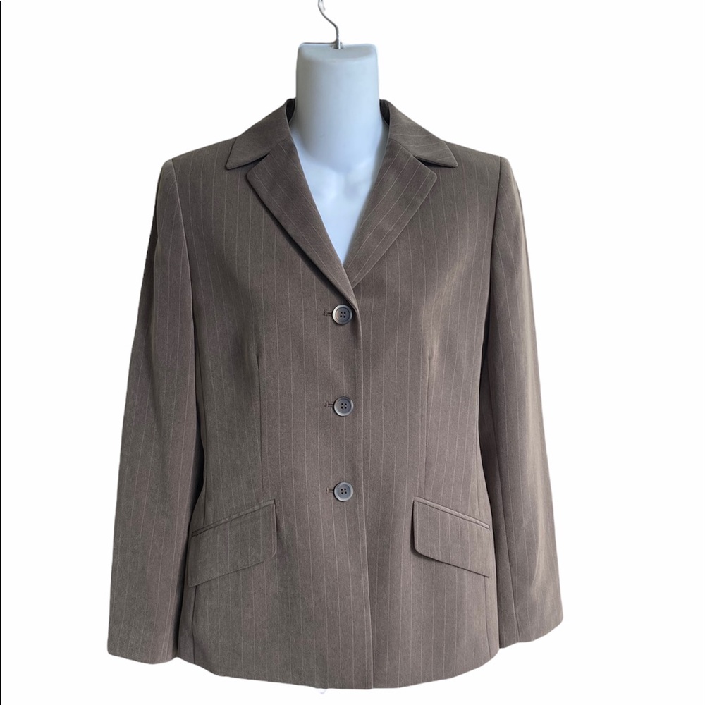 Le Suit Pin Striped Blazer Light Brown White Stripes Button Closure Lined 4P